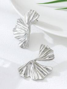 1 Paar vintage elegante asymmetrische Blatt-förmige Ohrringe in Silber, geeignet für täglichen Gebrauch von Frauen, Dates, Partys