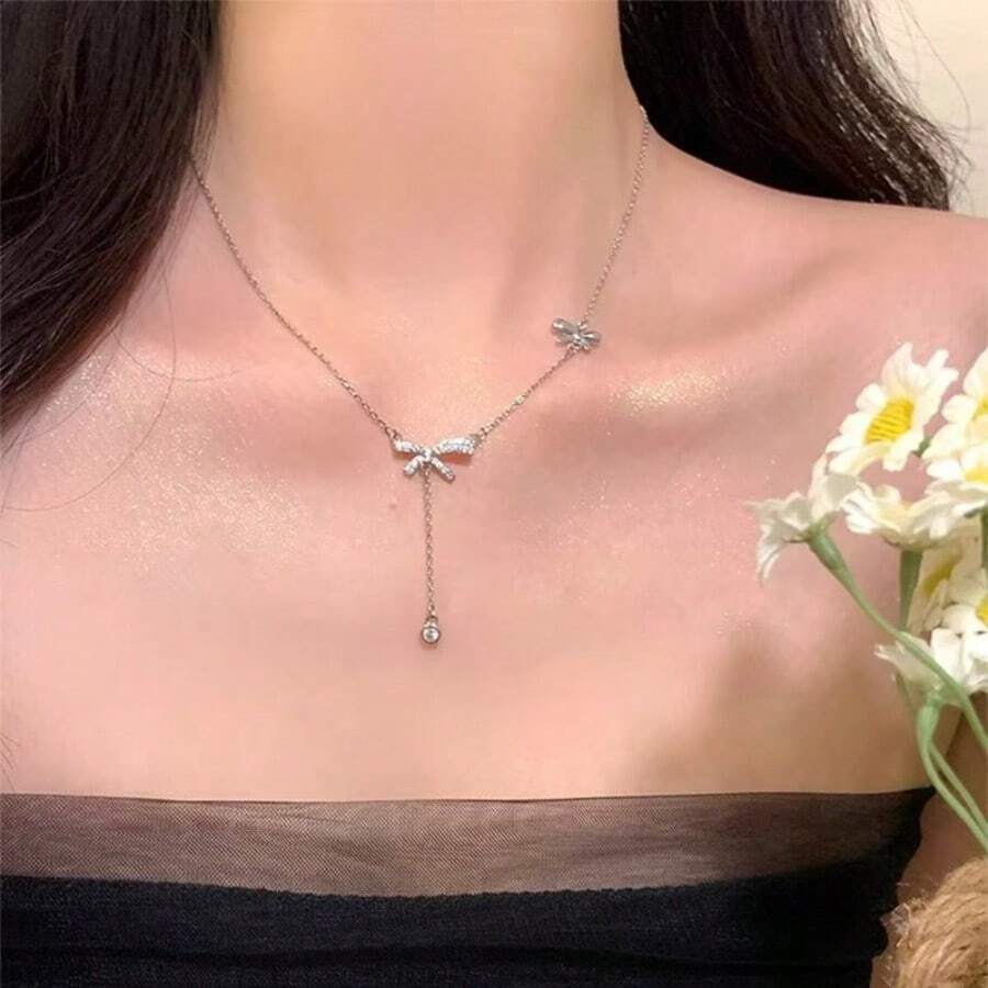 1pc Butterfly Pendant Necklace, Delicate Silver Color Tassel Clavicle Chain