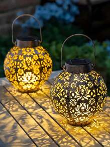 Außendekoration Solar Schmiedeeisen Laterne - Vintage Laserschnitt Hängeleuchte mit Glaspaneelen, wasserdicht für Gartenwege, Bohème Terrasse