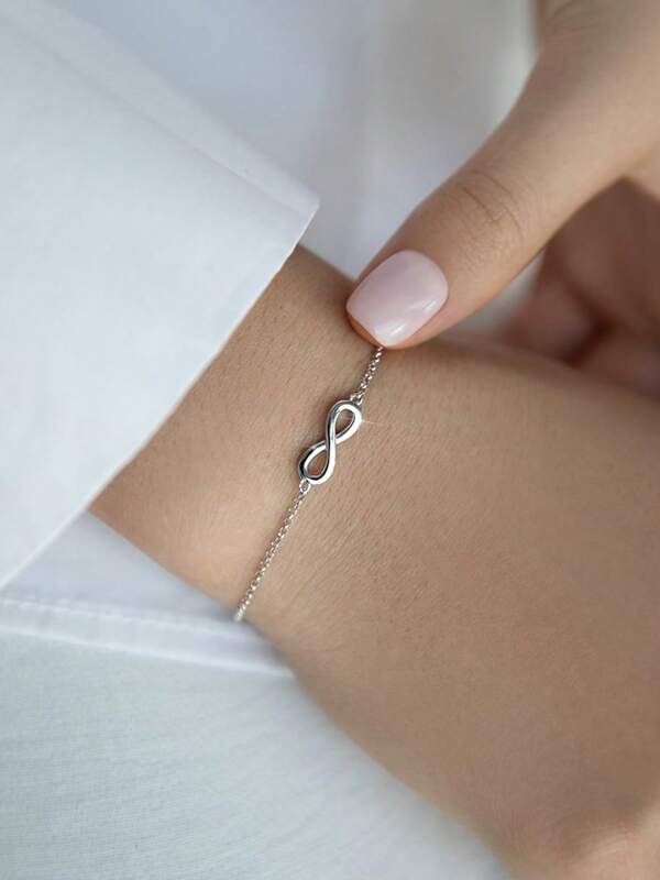 1 Stück Armband mit minimalistischem, einzigartigem Unendlichkeitssymbol aus 925er Sterlingsilber - ideal für den täglichen Gebrauch und zum Ausgehen | Perfektes Schmuckgeschenk für Geburtstag, Ostern, Halloween und Thanksgiving