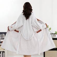 女士毛绒睡袍，浴袍，睡衣，家居服，柔软抓绒面料，豹纹滚边，3D立体质感，蓬松舒适，适用于浴室、卧室、客厅、泳池、水疗中心、酒店等场所，四季皆宜，礼品 - 彩色 - 查看 4
