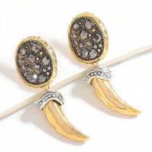 5pcs Multi-Layer Tooth-Shaped Pendant Necklace & Earrings Set, Fashion Engraved Medal And Ox Horn Pendant Metal Chain Necklace Earrings Set, Inlaid With Various Metal Pieces With Knotted Rope And Metal Chain Links, Suitable For Women Party, Daily Wear, Gift (Pendant Position Random)