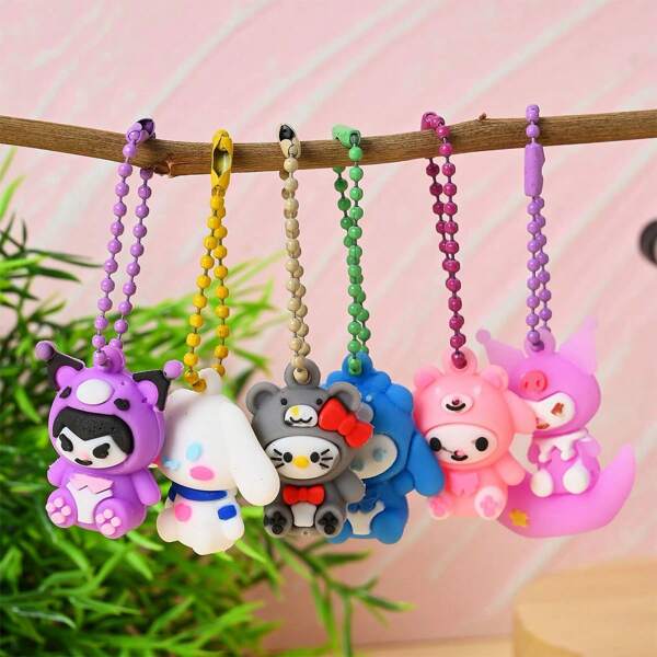 Sanrio 24 piezas de llaveros miniatura de la familia Kuromi de Sanrio, caja ciega de Kitty Cat y Pompompurin, recuerdo de cumpleaños y regalo (caja ciega aleatoria de 24 piezas)