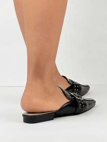 Pointed Toe Slip-On Mule Slippers With Rivet Decor, Retro Flat Bottom British Style Sandals - Black - View 3