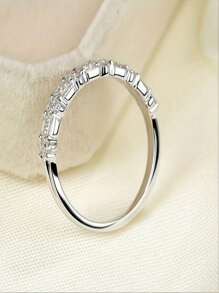 Élégante bague de mariage de mariée, bague avec cubiques de zircone micro-sertis, bague de fiançailles romantique pour femmes, bijou - symbole de l'amour, cadeau parfait pour elle, convient pour un port quotidien et pour le mariage, toutes saisons