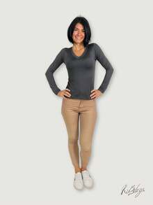 Women's Suede Knit Blouse With V-Neckline – Comfort, Style And Versatility For All Occasions - Xám - Xem 5