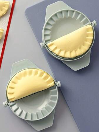 1pc Dumpling Maker & Dough Press Tool Creative Kitchen Gadget Camping