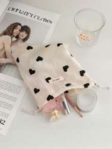 1 Small And Convenient Love Storage Bag, Which Can Put Lipstick, Air Cushion, And Carry It With You When Traveling, And The Drawstring Design Is More Fashionable And Foreign