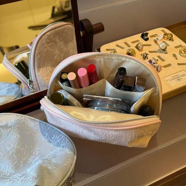 1pc Seashell Makeup Bag, Stylish And High-End Ladies' Lipstick Convenient Storage Bag
