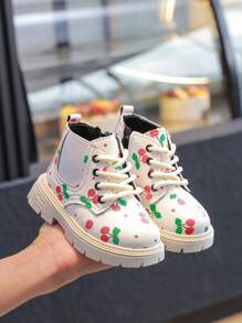 زوج من بوت الأطفال بسحاب جانبي ذات طباعة كرزية، مريحة وقوية ضد البلى بدون بطانة حرارية مناسبة للاستخدام الداخلي والخارجي، موضة للبنات