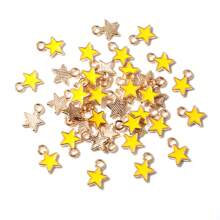 50 Stücke 6*8mm süße emaillierte kleine Sterne Charms Anhänger für Ohrringe Armbänder Halsketten zum selber Basteln von Schmuck Zubehör
