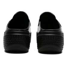 Crocs 男女通用 Snow House 闪亮乐福鞋 休闲舒适轻便户外旅行休闲拖鞋/凉鞋 210659-001 - 黑色 - 查看 4