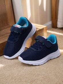 زوج واحد من أحذية الأطفال الشبكية المنفذة للهواء بسحاب وحلقة، أحذية أطفال باللون الأزرق، تصميم جديد للربيع والخريف لأحذية الرياضة اليومية