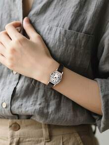 1 Đồng hồ đeo tay thạch anh số La Mã cổ điển dành cho nữ, thích hợp đeo hàng ngày - màu đen - Xem 4