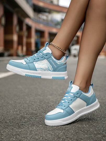 Eenvoudige nieuwe mode dames sportschoenen met kleurblok en willekeurige print, comfortabele, veelzijdige, lichtgewicht casual sneakers voor buiten