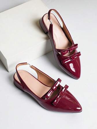 1 par flickor glansiga spetsiga tåsandaler med tjock klack, lämpliga för sommaren