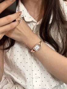 jw 1 Piece Women's Rose Gold Simple Alloy Bracelet, Delicate Square Dial, Fashionable White Hands, Casual And Exquisite Highly Attractive Women's Watches, Rhinestone Dial, Luxury Quartz Watches, Suitable For Daily Decoration, Wearing And Party Commuting Travel