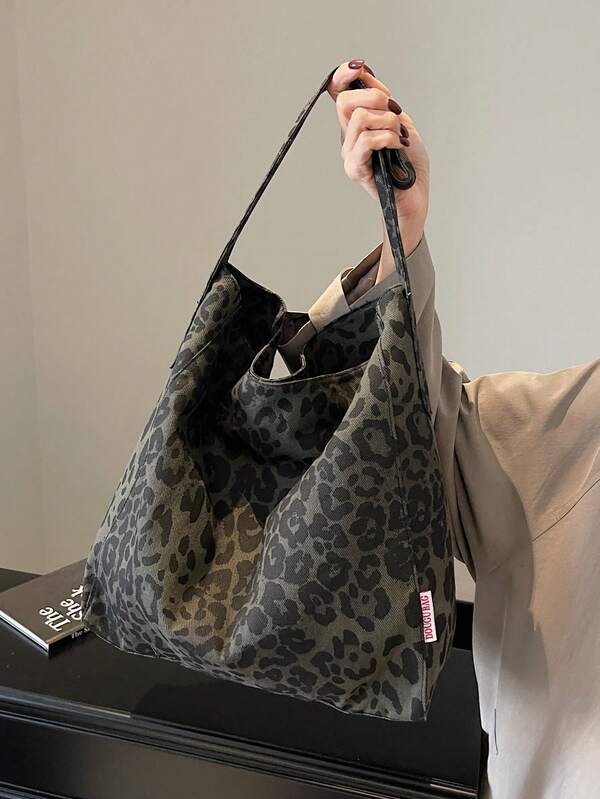 女士时尚豹纹托特包 - 大容量尼龙单肩包和手提包，磁扣设计，棕色搭配白色豹纹和条纹装饰，非常适合购物、办公和日常使用