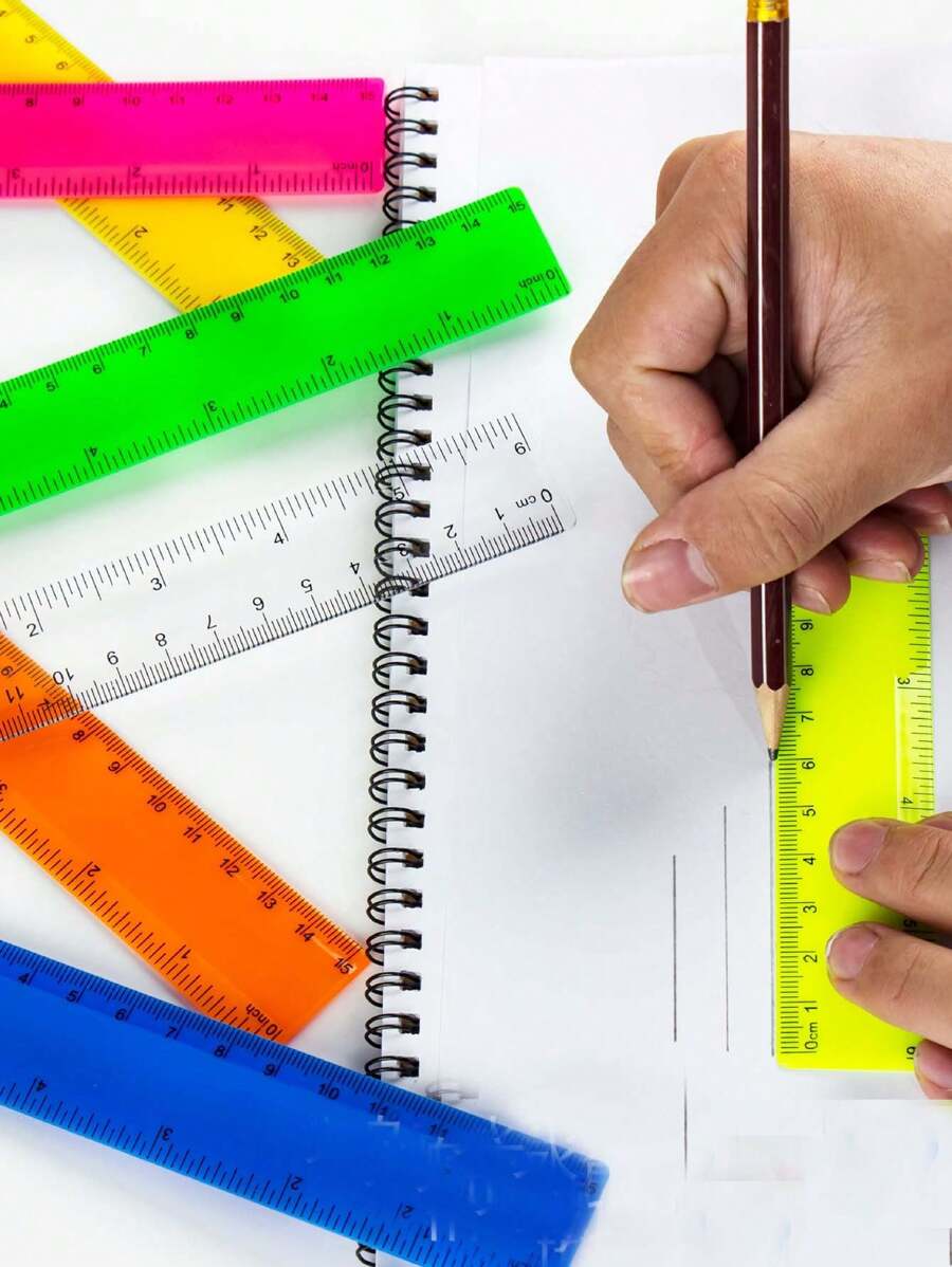 Righello in plastica da 6 pollici con marcature precise - Strumento di misurazione di alta qualità adatto per scuole, uffici, hobby e progetti artistici