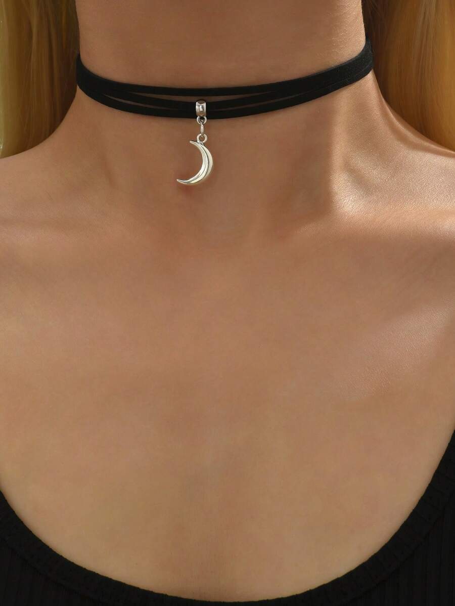 1pc Vintage Gothic Style Moon Pendant Necklace, Black Choker Collar Necklace