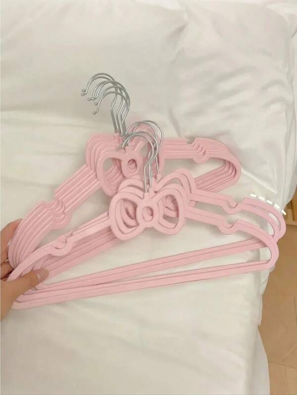 Sanrio 10 Stücke - Rosa Schmetterling Kunststoff Kleiderbügel Set, kreative Wäscheständer für Studenten, süße rutschfeste Bügel, geeignet für Frühlings- und Sommer-Oberbekleidung, Partybevorzugungen, Geburtstagsgeschenke, Geschenkfüller, Geburtstagsfeier, Raumdekoration, Wanddekoration, (einige Teile können zufällig sein), Festivalutensilien, Herbst, Thanksgiving, Halloween, Weihnachten, Karneval, Halloween-Requisiten, Halloween-Party, Nationalfeiertag, Herbst