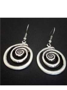 1 Pair Fashionable Unique Geometric Hollow Rotational Circle Drop Earrings