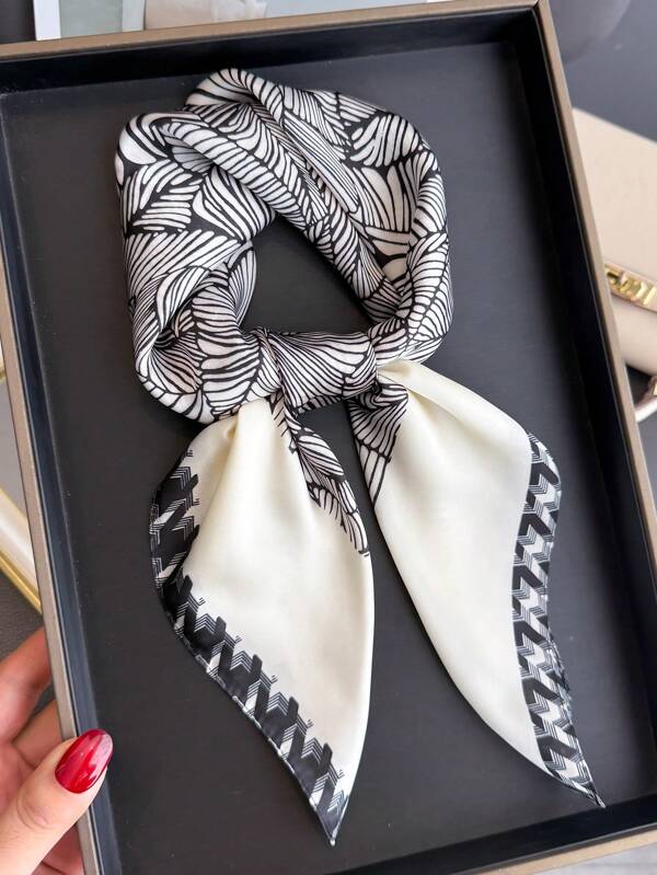 1pc Vintage And Fashionable Zebra Stripes Print Animal Satin Square Scarf Headband Bandana, Versatile Women's Imitation Silk Scarf Shawl For Tourism, Vacation, Leisure, Head Scarf, Daily Commuting Small Collar, Fashionable Handbag Decoration Bag Ribbon.