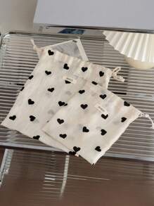 1 Small And Convenient Love Storage Bag, Which Can Put Lipstick, Air Cushion, And Carry It With You When Traveling, And The Drawstring Design Is More Fashionable And Foreign