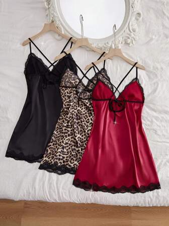 3 delar Alla hjärtans dag-överraskningspresent Spetskantad satinslits sexigt underklädesset, V-ringad korsad rygglös slim fit-klänning, bekväm och erotisk nattlinne och nattlinne för kvinnor