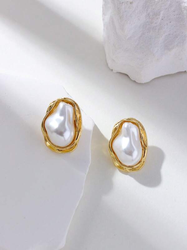 1 Pair Exquisite Baroque Embedded Irregular Acrylic Pearl Stud Earrings
