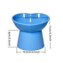 1 个带支架的塑料猫碗，心形倾斜设计，保护猫咪的脖子，是理想的猫咪喂食解决方案