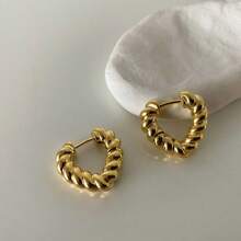 1 Pair Elegant Oval Hollow Water Drop Stud Earrings