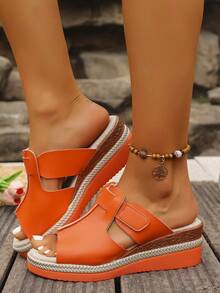 2025 新款女式复古纯色夏季厚底橙色凉鞋，百搭时尚户外街头风格轻便舒适夏季沙滩鞋