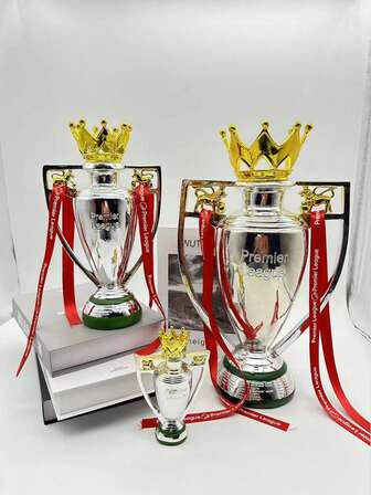 Fotbollssporttrofé i harts - Resinskulptur, kraftigt Premier League-prisföremål, dekorativt föremål för världsmästare med sporttema, är en hängsmycke som present till jul, Halloween, påsk, alla hjärtans dag, lärarens dag, lämplig för fans av sporten att samla och fira trofén, nyckelring