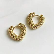 1 Pair Elegant Oval Hollow Water Drop Stud Earrings