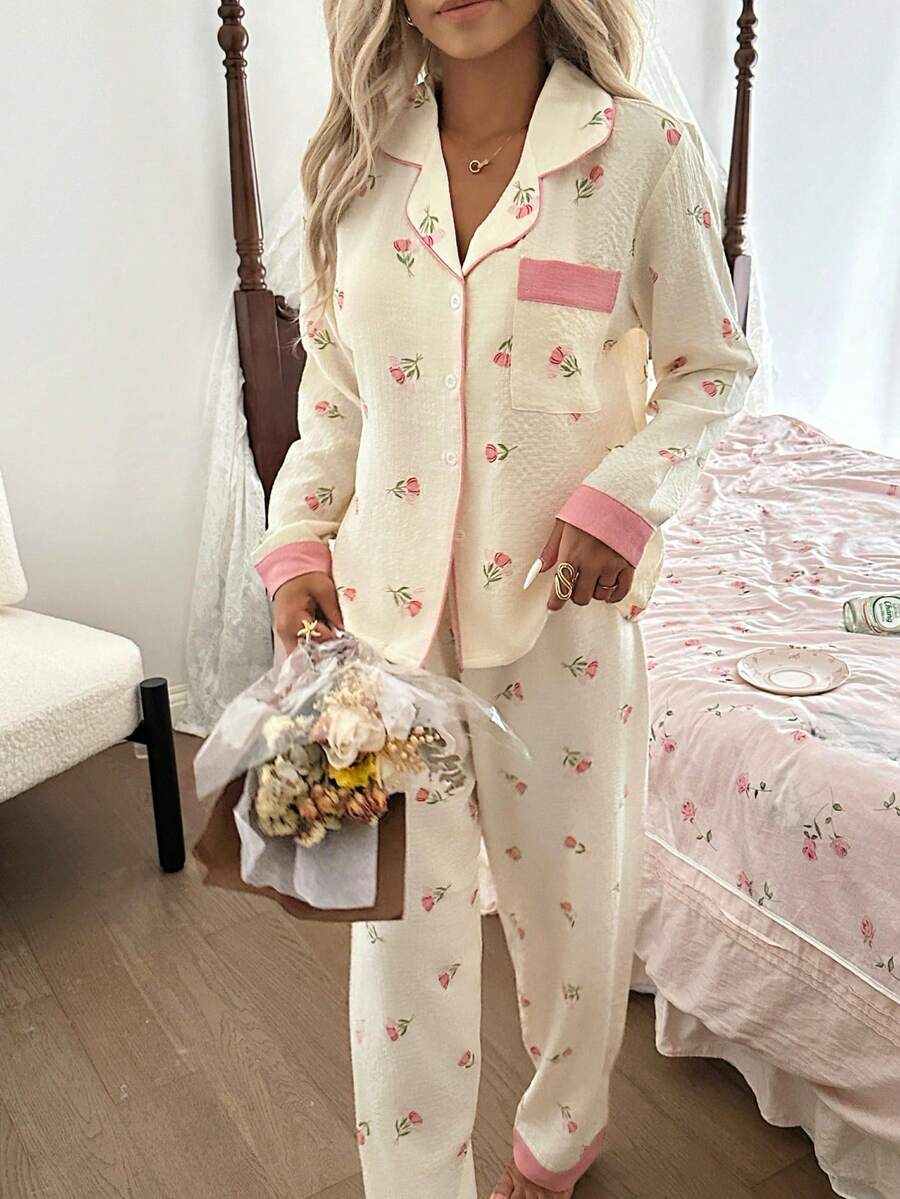 Conjunto de pijama casual rosa com estampa floral, blusa de manga comprida com botões frontais e calça, ideal para outono e inverno. - Multicolorido - Ver 1