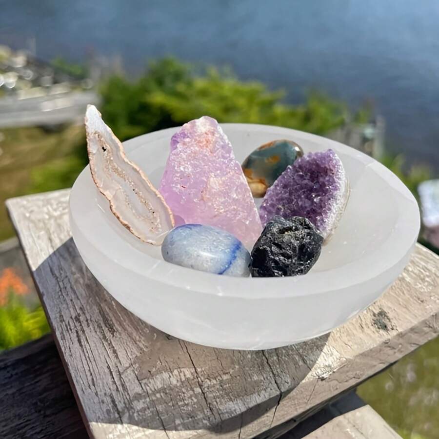 1pc Natural Gypsum Charged Bowl For Crystal Cleansing, Crystal Display & Storage, Meditation, Crystal Offering Bowl, Purification Bowl - White - View 1