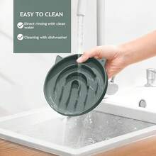 Coomazy Large Silicone Slow Feeder Dog Bowls, Interactive Puzzle Toy Pets Food Training, Keeps Dogs Busy, Prevents Puppy Overeating (Dark Green, Large: 3.2Cup) - 墨綠色 - 查看 4