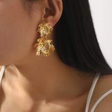 Mydear 1 Paar metallic Blumen Ohrringe zum Baumeln, geeignet für den täglichen Gebrauch von Frauen