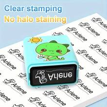 ختم شخصي بتصميم كيوت، ختم اسم مخصص مصمم لتخصيص الملابس. إنه ختم اسم شخصي مع أنماط كرتونية، وختم توقيع، وختم اسم مقاوم للماء، مثالي للزي المدرسي، والملصقات المخصصة، والهدايا، ولوازم المدرسة، والعودة إلى المدرسة - متعدد الألوان - مشاهدة 3