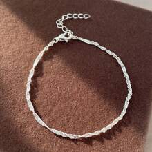 1 Stück silbernes minimalistisches verknüpftes Kettenarmband, nicht verblassend, geeignet für Männer und Frauen, für den täglichen Gebrauch, Dates, Feste, Valentinstag