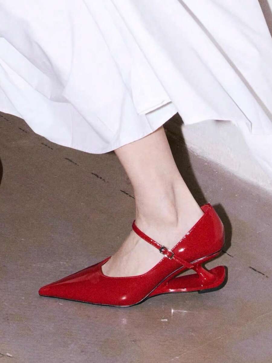 2025新款女士银色浮跟高跟鞋，蝴蝶结玛丽珍尖头设计，透气时尚，优雅派对装扮
