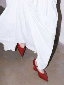 2025新款女士银色浮跟高跟鞋，蝴蝶结玛丽珍尖头设计，透气时尚，优雅派对装扮