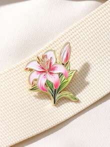 دبوس إيناميل بشكل زهرة السوسن الفني، أزهار زخرفية، دبابيس وشارات للحقيبة والملابس والهدايا، طراز جديد لعام 2025 للحقائب المدرسية والمكتبية والملابس والسترات وملابس عيد الميلاد وعيد الهالوين، هدايا مضحكة وجميلة للمعلمين - وردي - مشاهدة 4