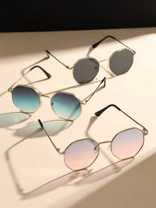 3 نظارات شمسية إطار كامل معدنية هندسية اللون بحماية أشعة فوق البنفسجية للنساء، مناسبة للتسوق في العطلات والتصوير الشارعي والعطلات الاستوائية على الشاطئ والمواعيد وغيرها من المناسبات، إكسسوار أزياء مثالي، حماية من الشمس للخارج والشاطئ، وأيضًا هدية رائعة للعائلة والأصدقاء - 3 قطع من مسحوق رمادي أخضر - مشاهدة 4