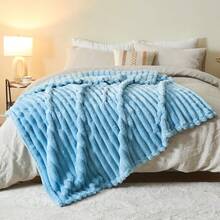 Super Soft King Blanket Pink Premium Silky Flannel Fleece 3D Ribbed Jacquard Lightweight Bed Blanket All Season Use (Pink Ribbed, King(90"X110")) - bergaris biru - View 9