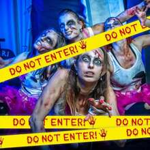 12 件万圣节“禁止入内”警示胶带，带血手印 - 怪异黄色警示胶带，适用于恐怖主题派对、僵尸装饰和 DIY 恐怖场景、塑料屏障配件、恐怖活动用品、恐怖主题设计、万圣节警示胶带，带血手印，用于恐怖主题派对装饰、障碍物设置、僵尸惊吓配件万圣节