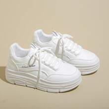 Women Skateboarding Shoes