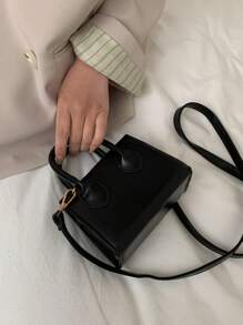 Nueva cartera pequeña de moda casual con decoración de metal, de unicolor, de piel de PU, bolso de hombro cruzado para mujeres