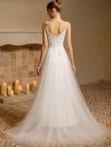 LVNES 白色亮片贴花婚纱，优雅长肩带新娘礼服 - 白色 - 查看 2